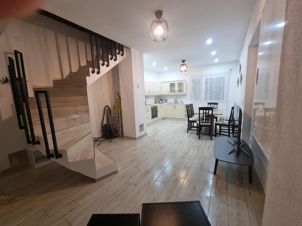 Haus Mit Garten Und Parkplaetzen Γκρατς 0*,  Αυστρία